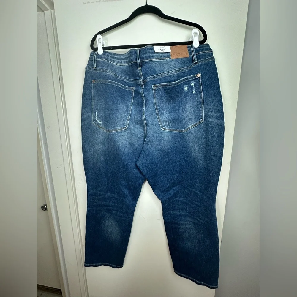 Judy Blue HiWaist Slim Fit Tummy Control Dark Wash Slight Distress Jeans NWT 22W